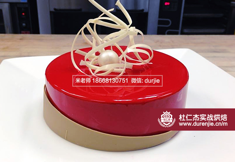 年輕人怎樣開(kāi)烘焙店鋪,學(xué)西點(diǎn)糕點(diǎn)甜品飲品培訓(xùn)需要多久17326