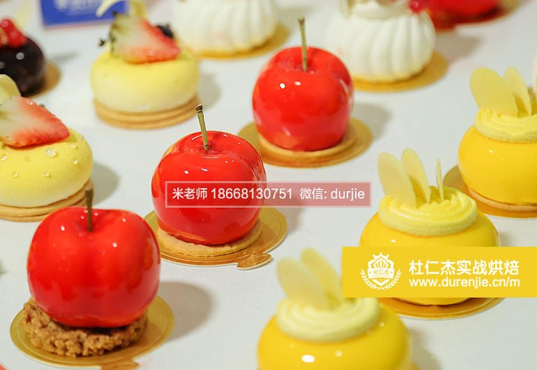 投資小開烘焙蛋糕店,學(xué)西點蛋糕烘焙學(xué)校哪家學(xué)校好作品展示17427