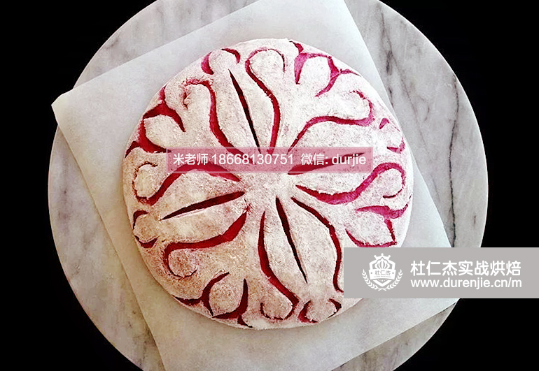 適合縣城女人開店做的生意,學(xué)面包甜品師培訓(xùn)哪家好作品展示17445