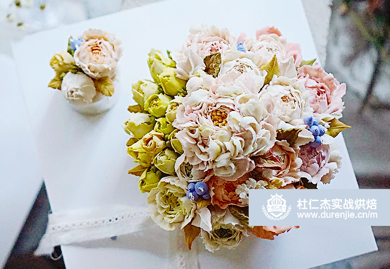 高級烘焙西點蛋糕裱花生日蛋糕培訓哪里學作品欣賞17563