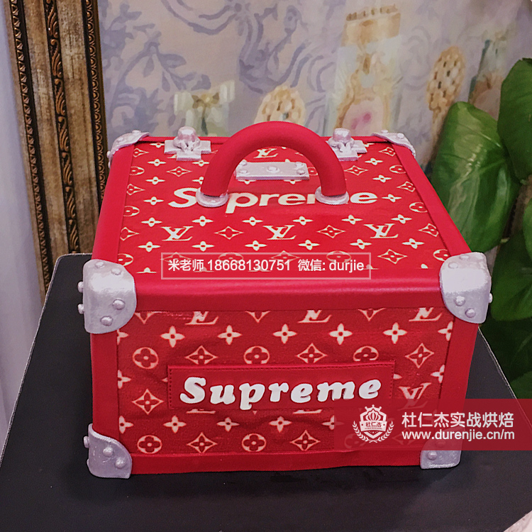 奶茶甜點(diǎn)高級翻糖蛋糕藝術(shù)糕點(diǎn)烘焙培訓(xùn)學(xué)費(fèi)用是多少作品欣賞17588