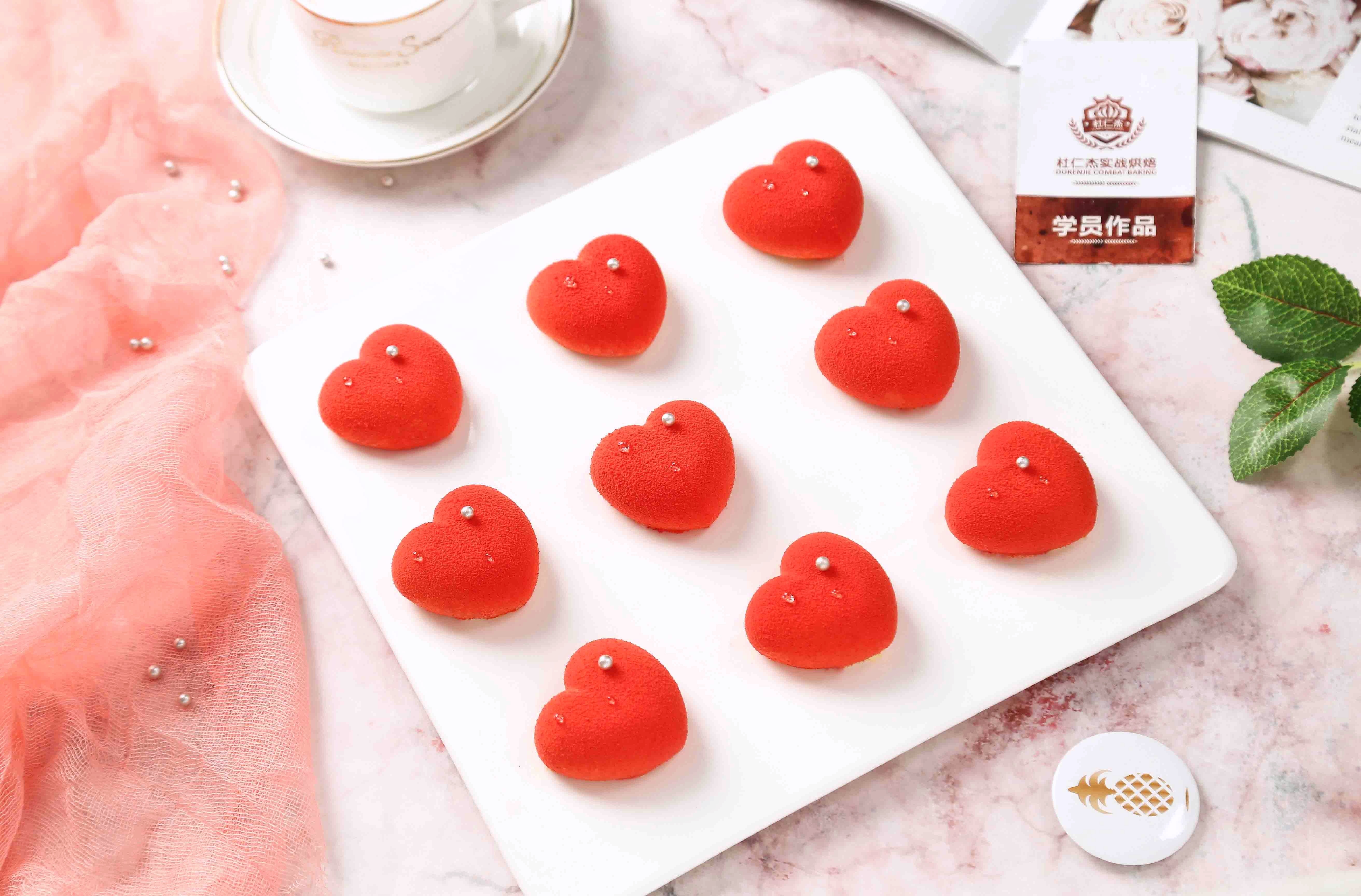 蛋糕培訓(xùn)學(xué)校學(xué)員作品