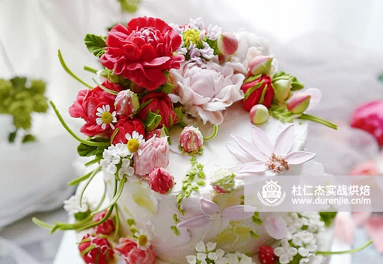 學(xué)裱花蛋糕師制作技術(shù)的前景如何優(yōu)秀作品展示|杜仁杰西點(diǎn)蛋糕培訓(xùn)學(xué)校